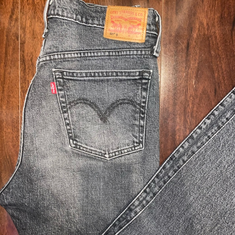 Vintage high waisted black washed Levi’s Jean
